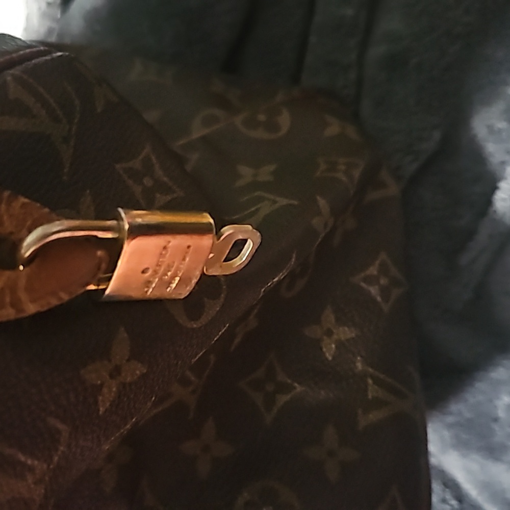 Purse - Picture 4 of 4